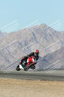 media/Dec-01-2025-Moto Forza (Mon) [[2daa91e15f]]/2-Intermediate Group/Session 4 Turn 9/